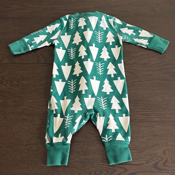 Hannah Anderson Winter Green Zip Sleeper (0-3M) - Picture 5 of 5